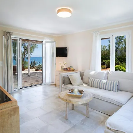Alos - On The * Lefkada City